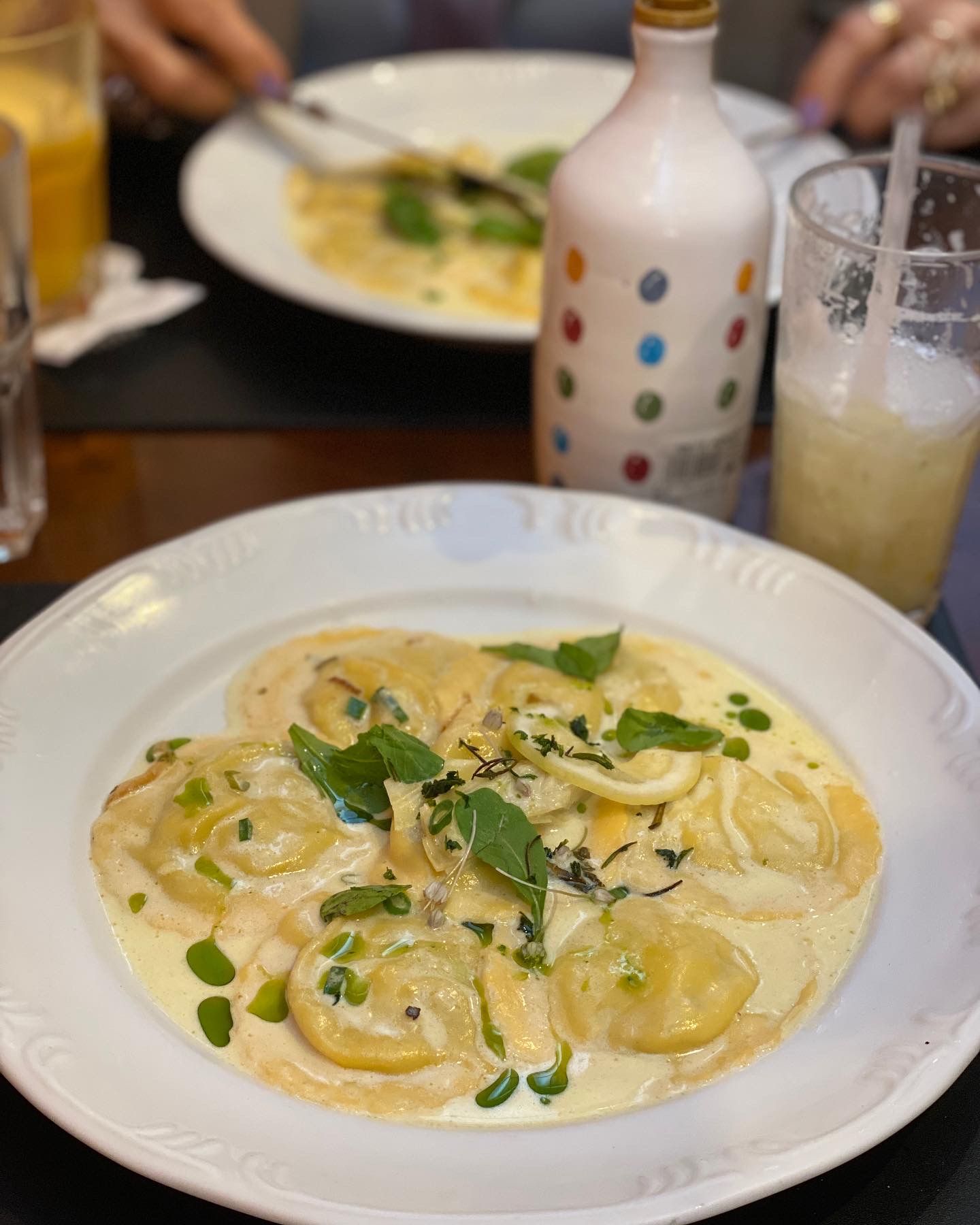  ravioli de alcachofra com molho de limão siciliano e rúcula do restaurante La Cucina di Casa em São Paulo