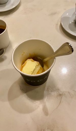 Affogato servido em um copo de café descartável em evento de degustação de cafés no Hilton Hotel São Paulo Morumbi 